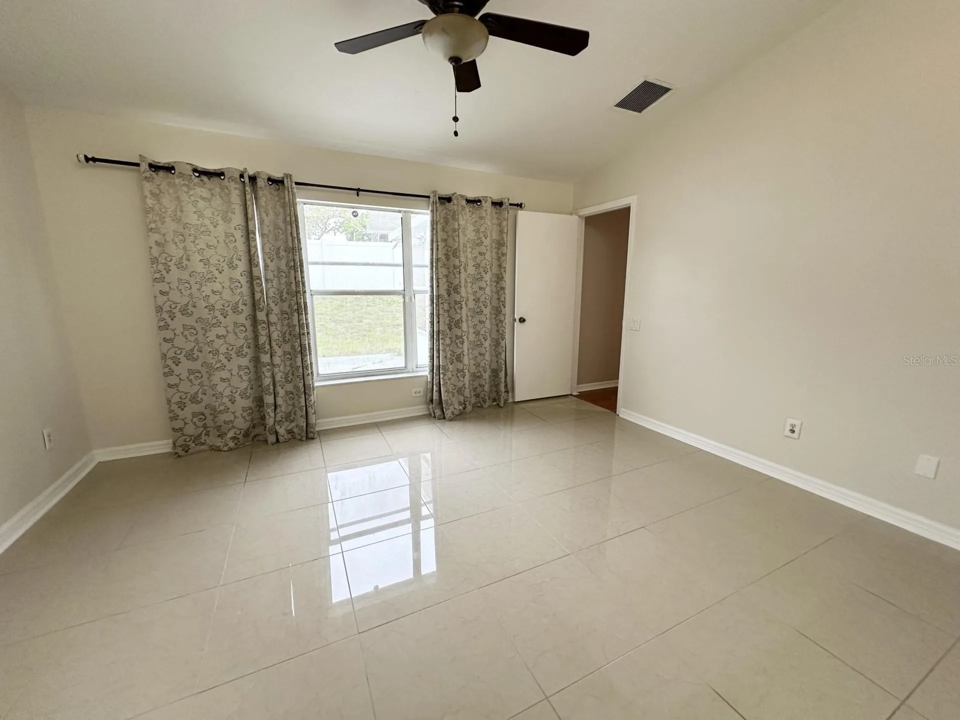 931 Hunter Lane Tarpon Springs FL 34689