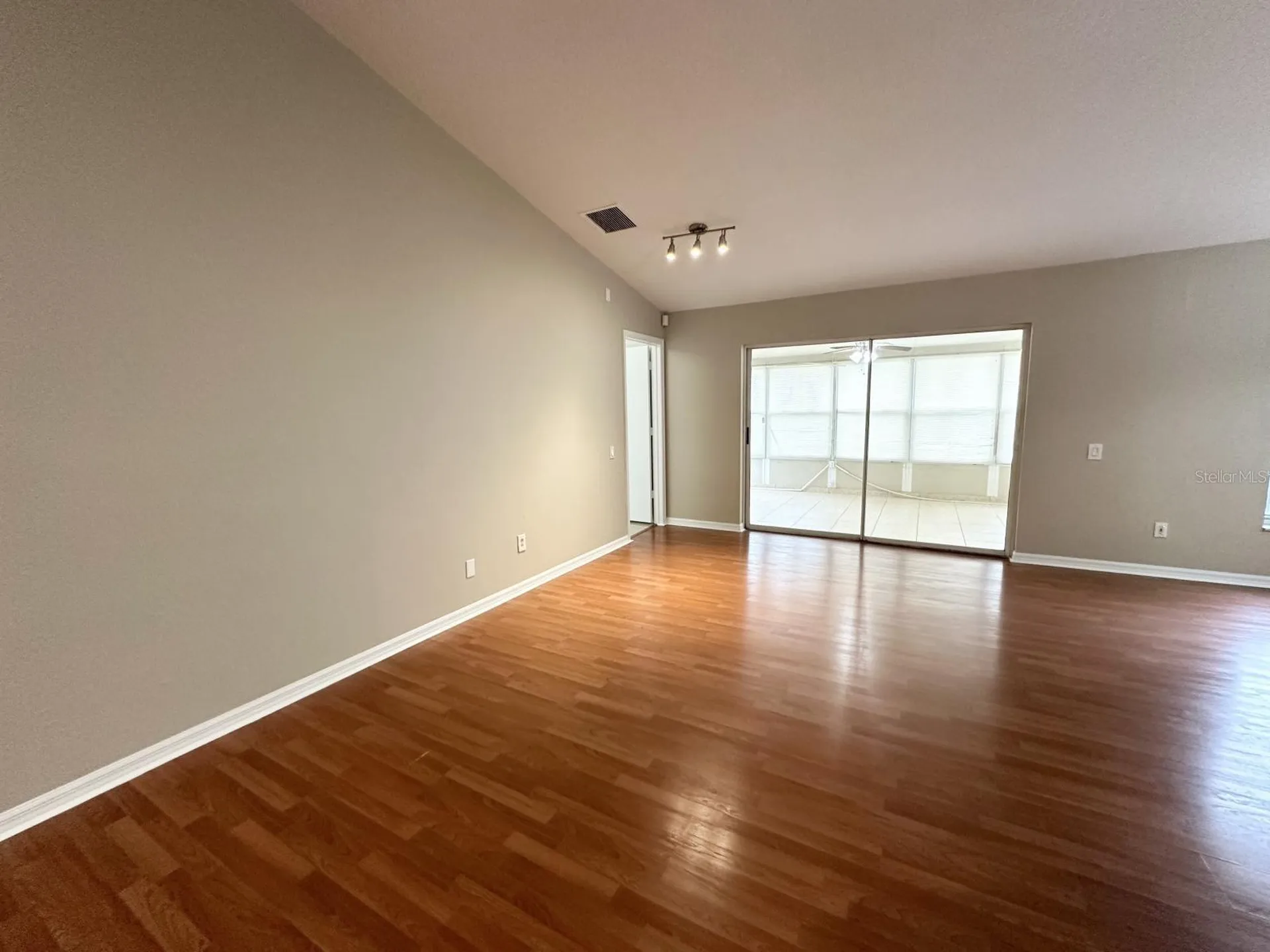 931 Hunter Lane Tarpon Springs FL 34689
