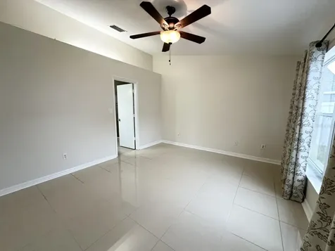 931 Hunter Lane Tarpon Springs FL 34689