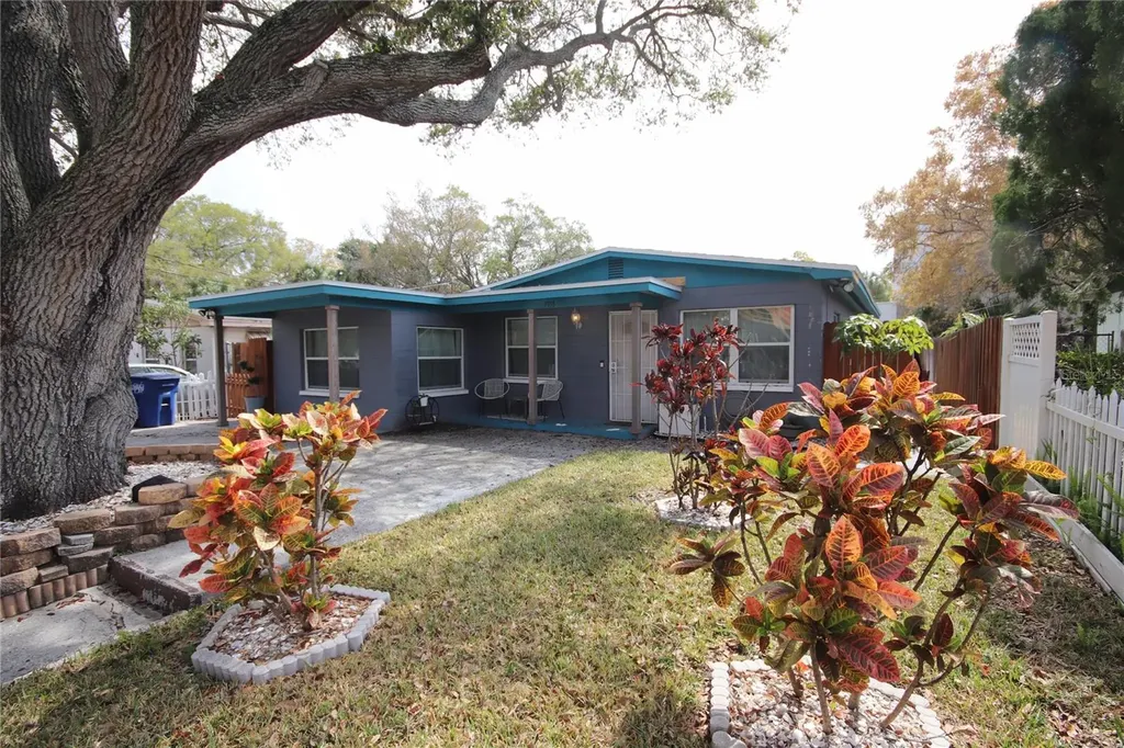 1918 W Walnut Street Tampa FL 33607