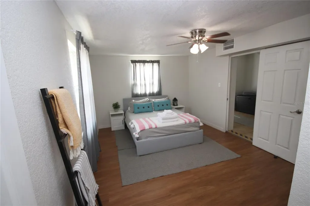 1918 W Walnut Street Tampa FL 33607