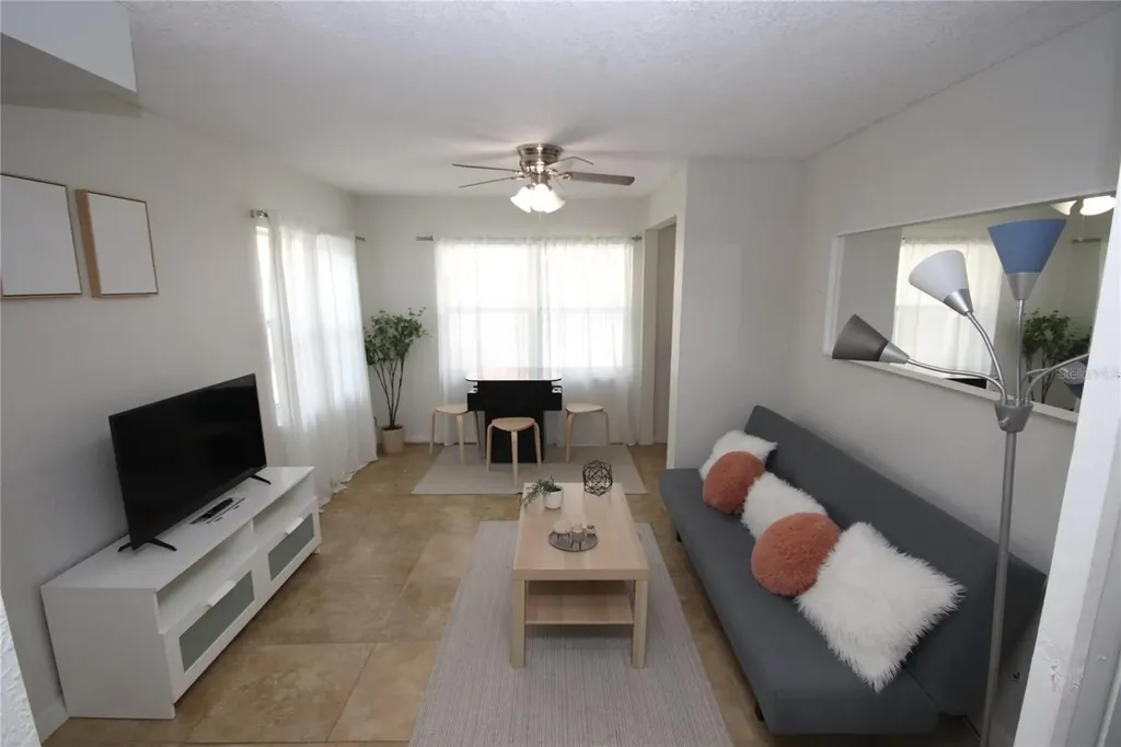 1918 W Walnut Street Tampa FL 33607