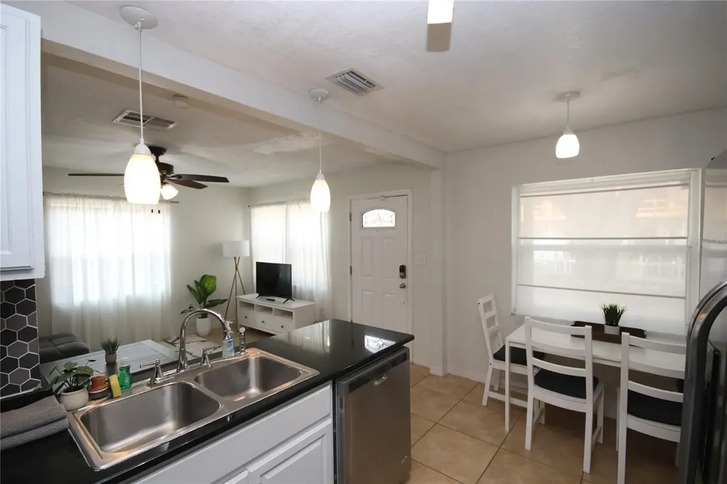1918 W Walnut Street Tampa FL 33607