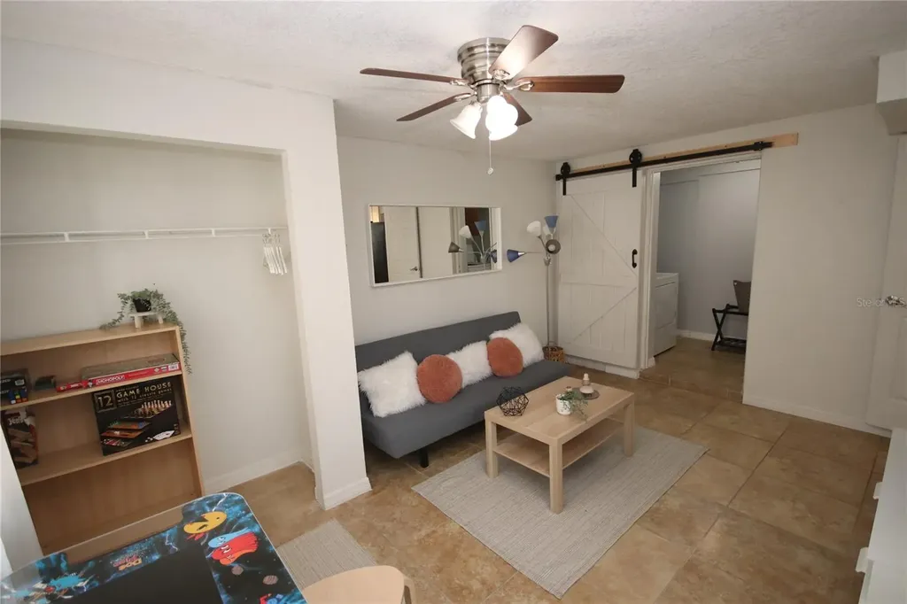 1918 W Walnut Street Tampa FL 33607
