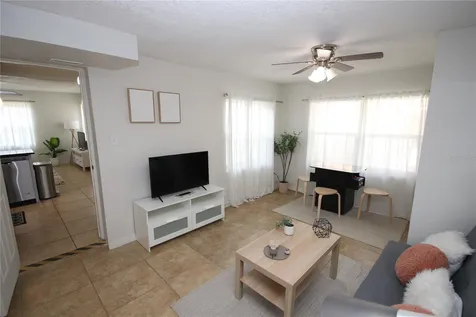 1918 W Walnut Street Tampa FL 33607
