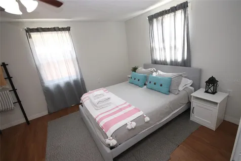 1918 W Walnut Street Tampa FL 33607