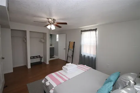 1918 W Walnut Street Tampa FL 33607