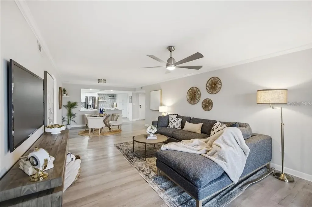 4908 38th Way S St Petersburg FL 33711