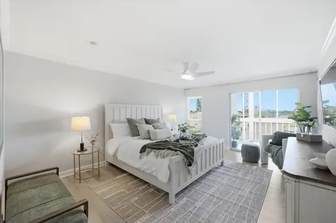 4908 38th Way S St Petersburg FL 33711