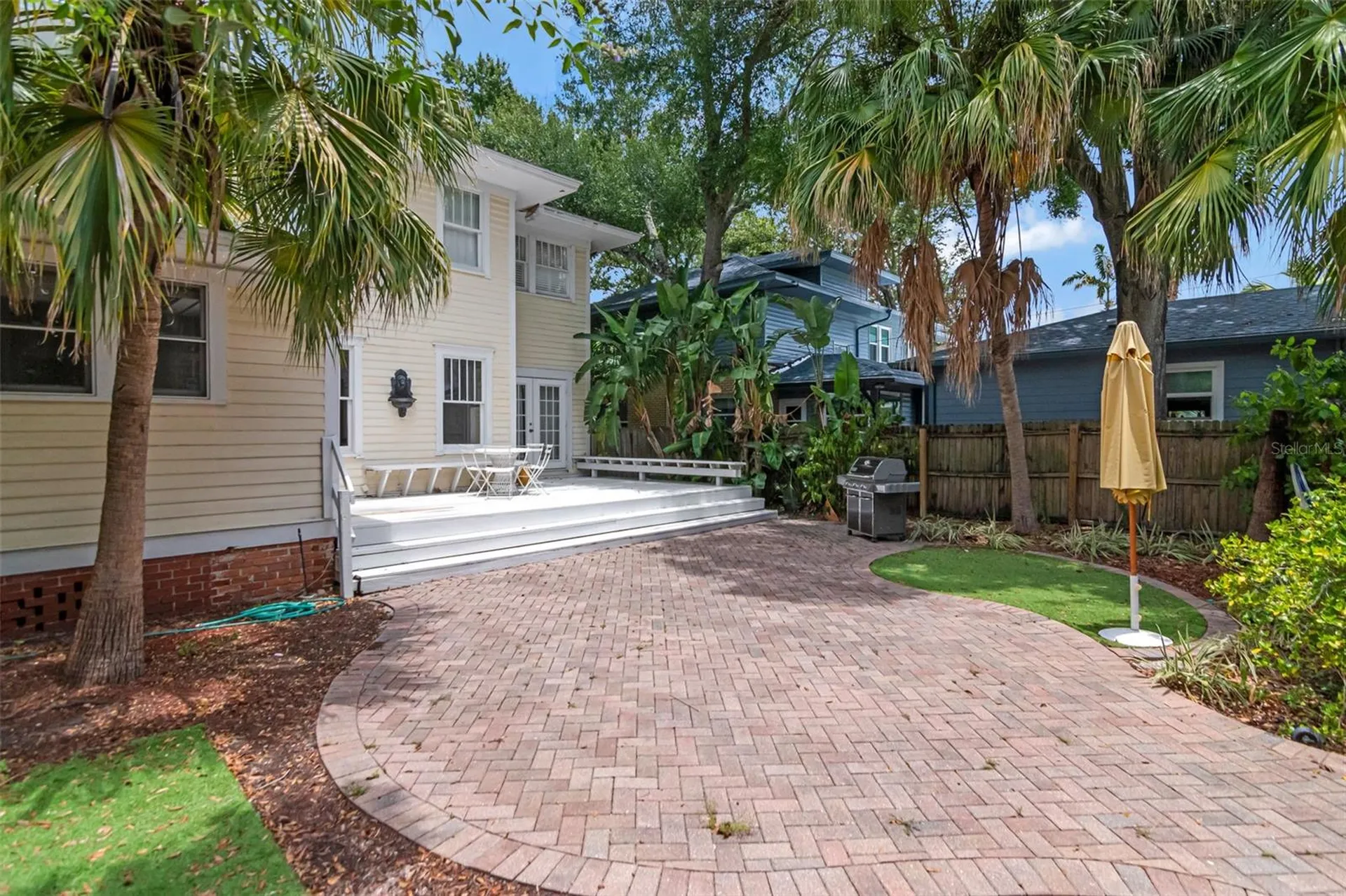 126 8th Avenue NE St Petersburg FL 33701