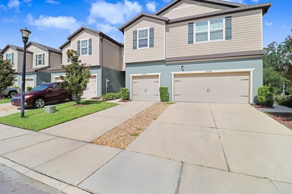 5036 Blue Latan Lane Tampa FL 33610