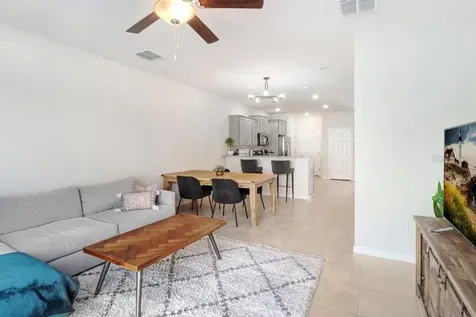 5036 Blue Latan Lane Tampa FL 33610