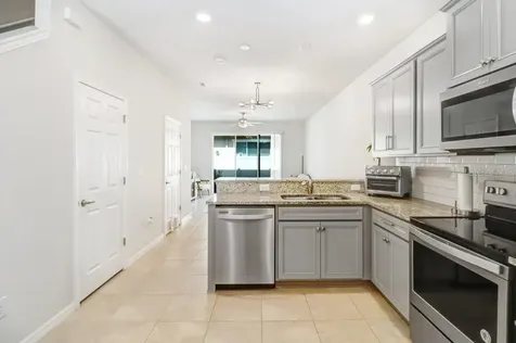 5036 Blue Latan Lane Tampa FL 33610