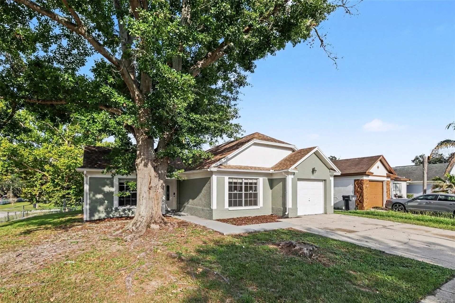 301 Regal Park Drive Valrico FL 33594