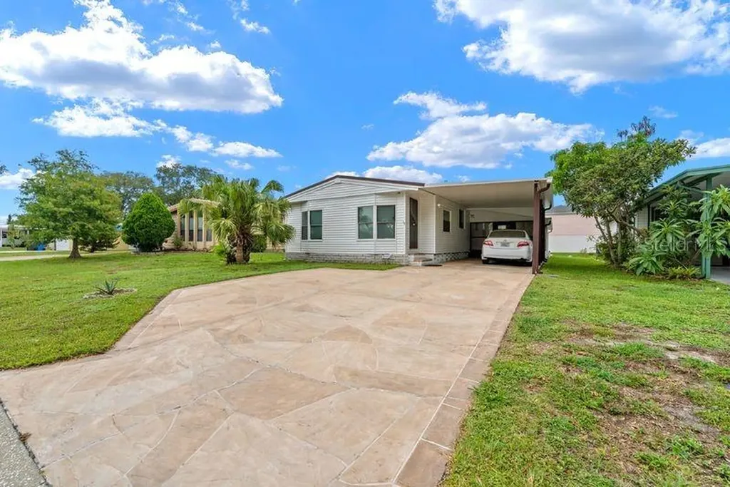 9001 Sheldon West Drive Tampa FL 33626