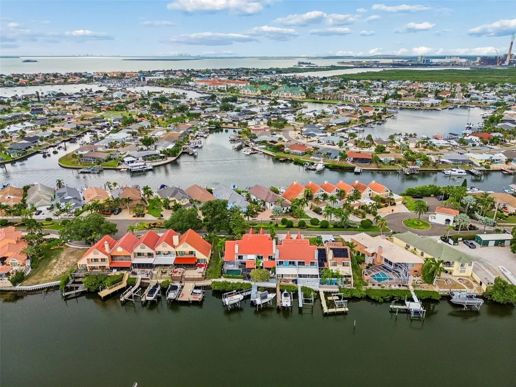 820 Symphony Isles Boulevard Apollo Beach FL 33572