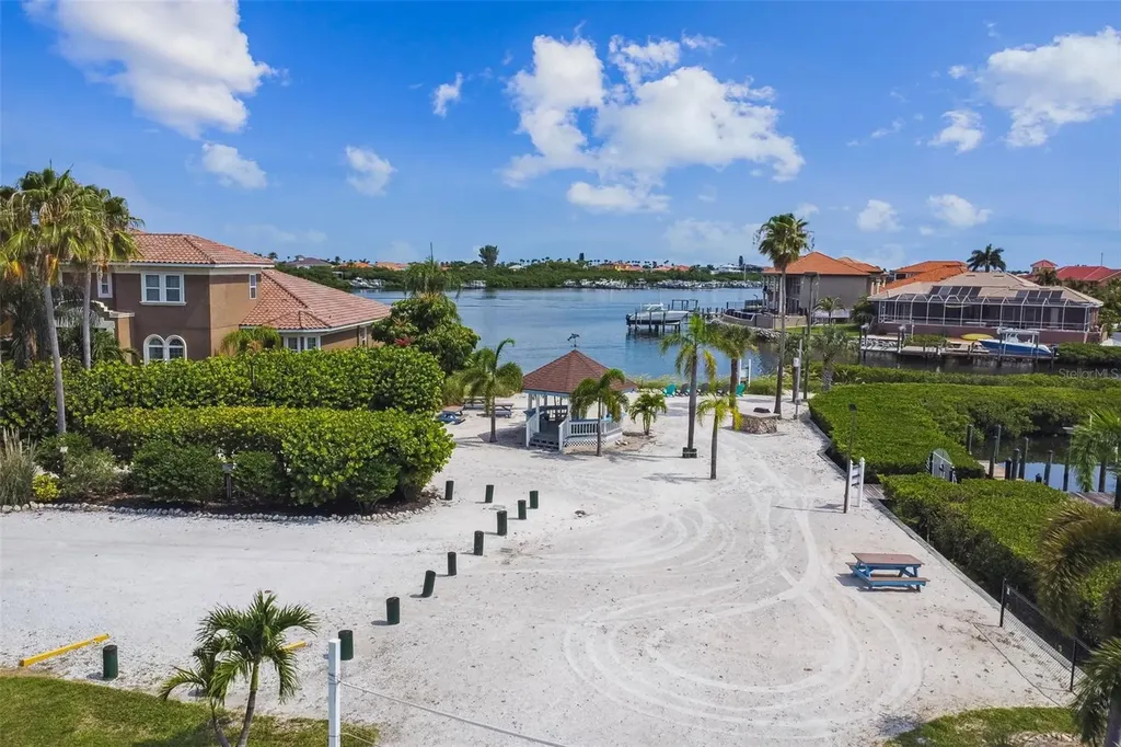 820 Symphony Isles Boulevard Apollo Beach FL 33572