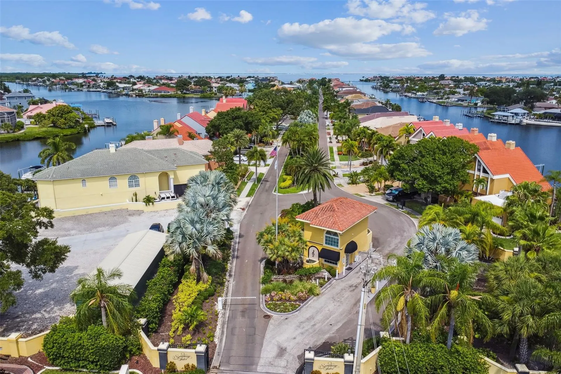 820 Symphony Isles Boulevard Apollo Beach FL 33572