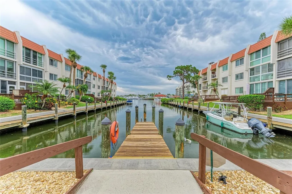220 Santa Maria Street Venice FL 34285