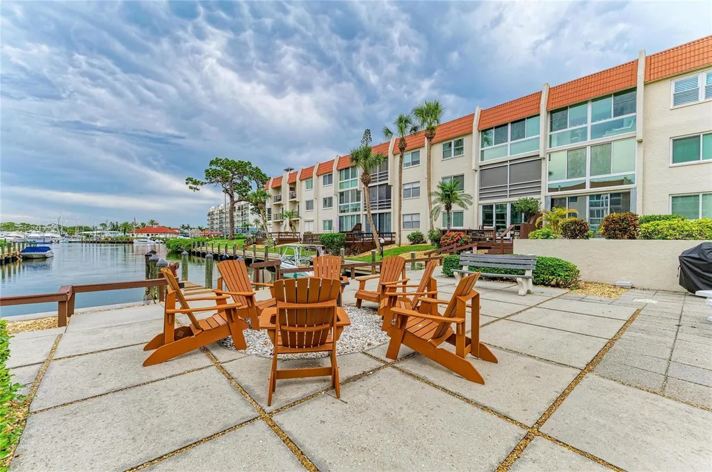 220 Santa Maria Street Venice FL 34285