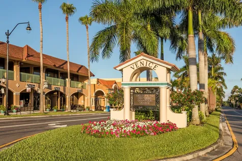 21004 Isola Bella Circle Venice FL 34292