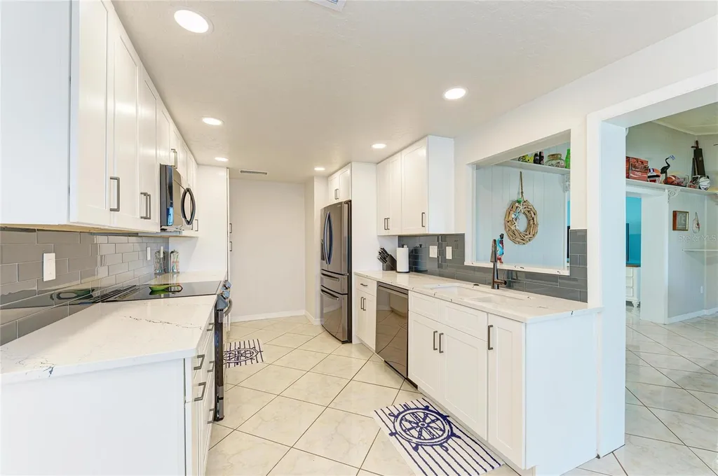 9907 Royal Palm Drive Bradenton FL 34210