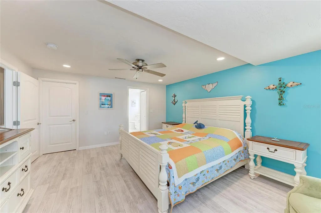 9907 Royal Palm Drive Bradenton FL 34210