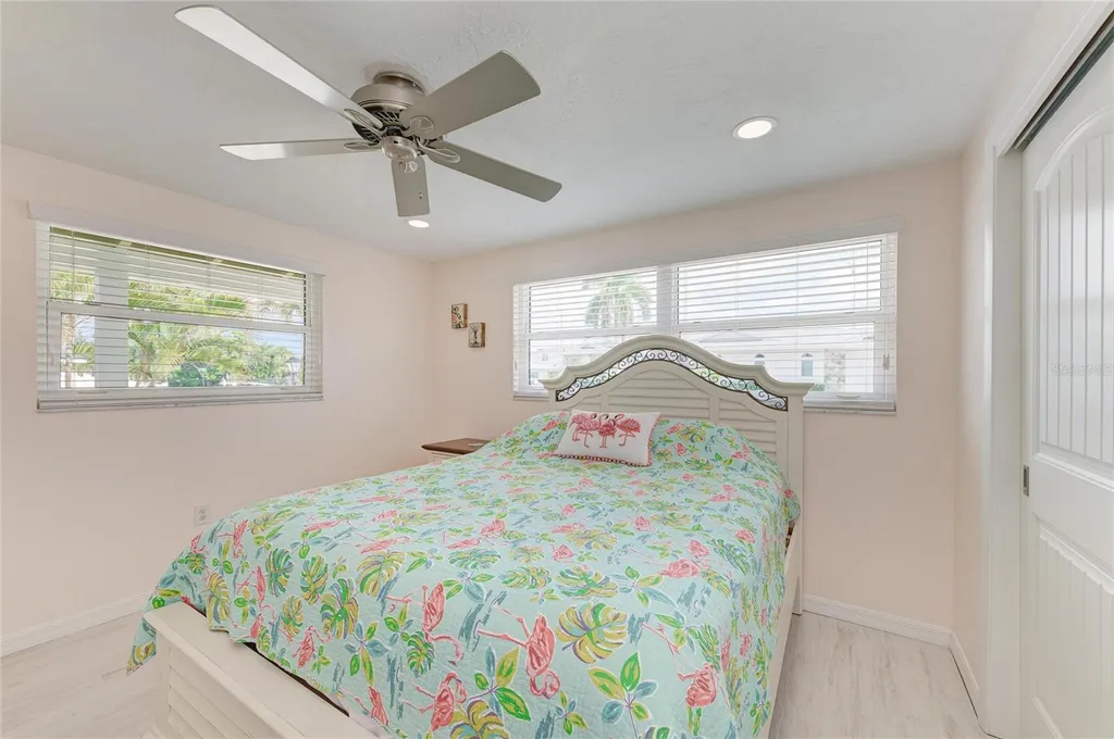 9907 Royal Palm Drive Bradenton FL 34210