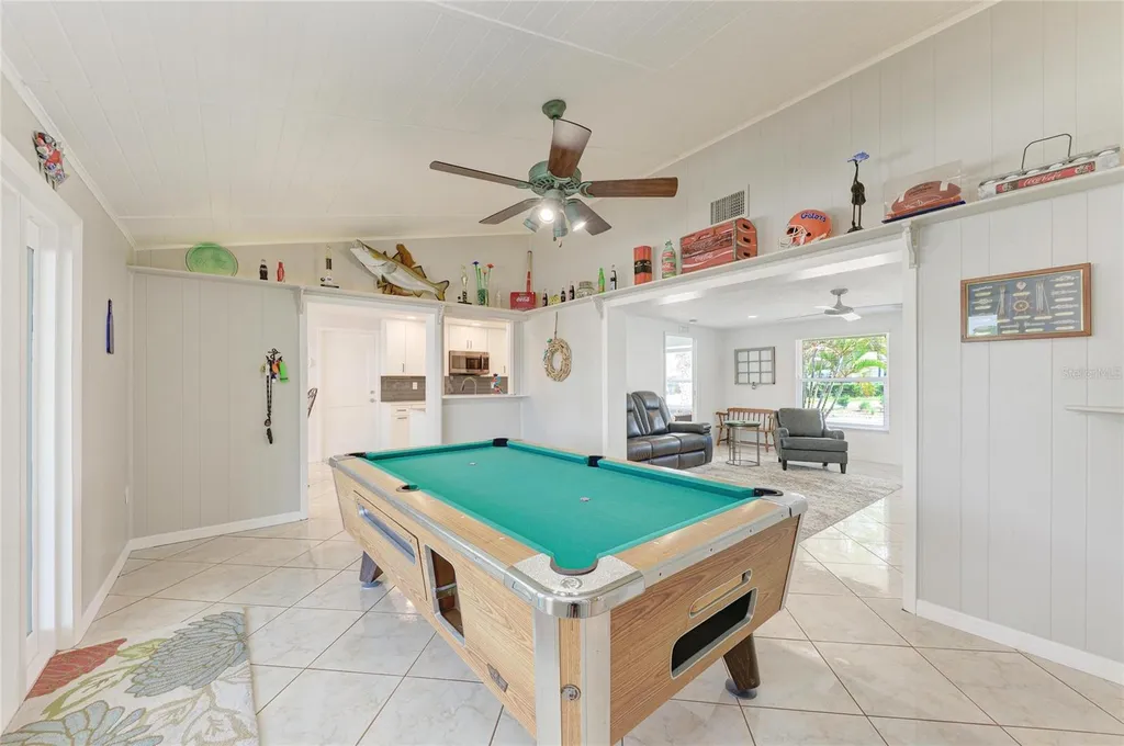 9907 Royal Palm Drive Bradenton FL 34210