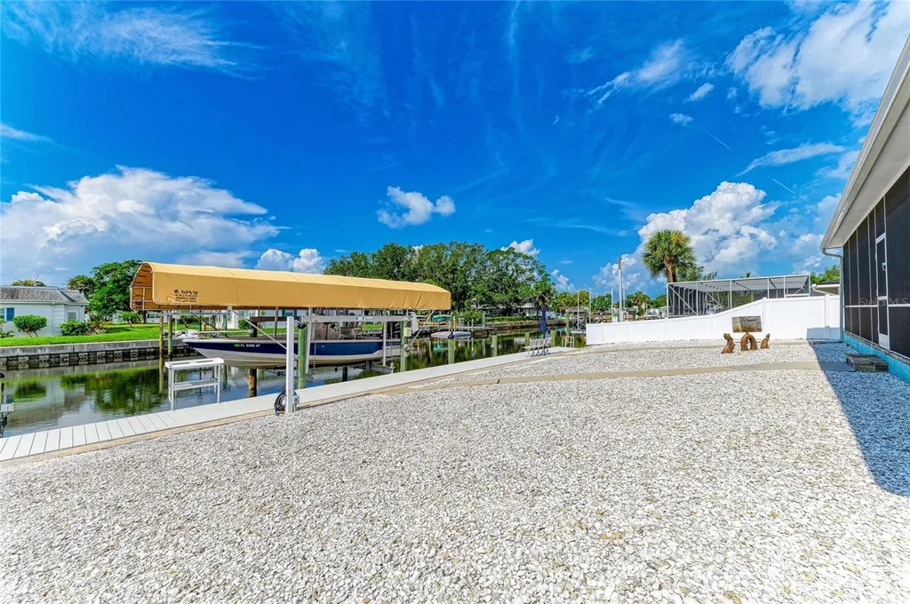 9907 Royal Palm Drive Bradenton FL 34210