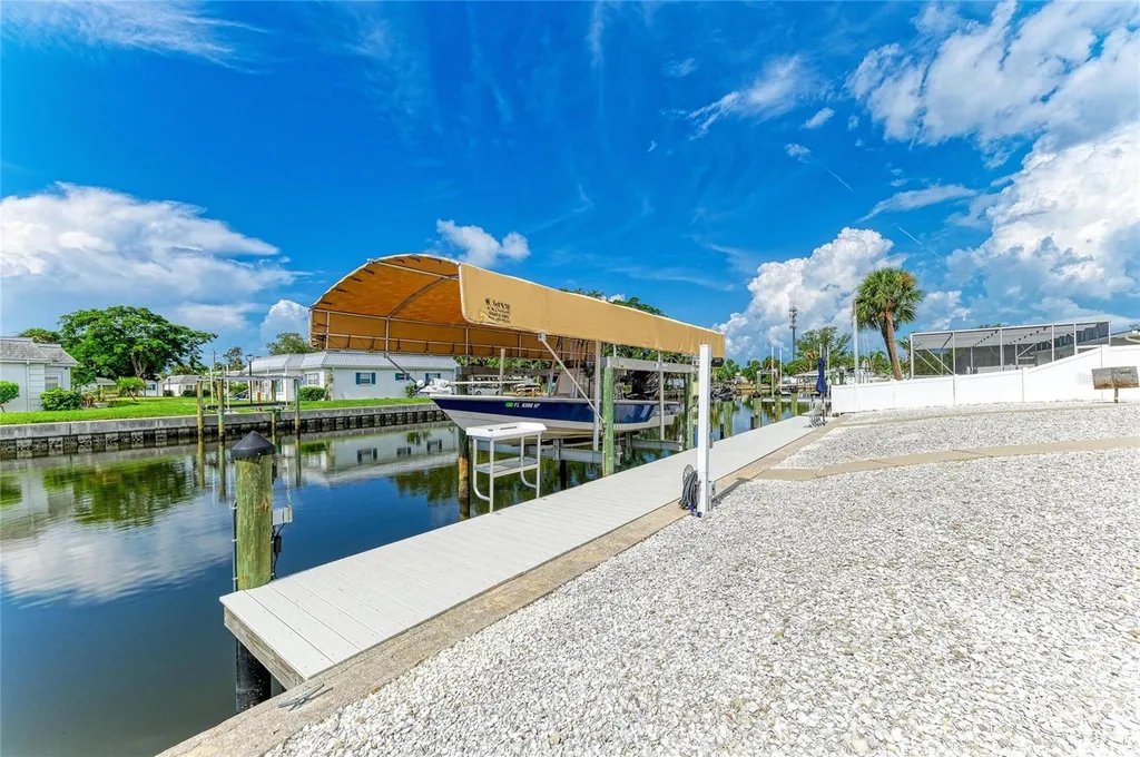 9907 Royal Palm Drive Bradenton FL 34210