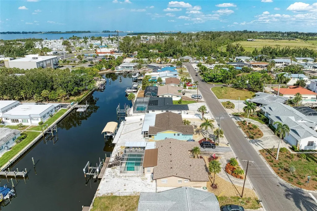 9907 Royal Palm Drive Bradenton FL 34210