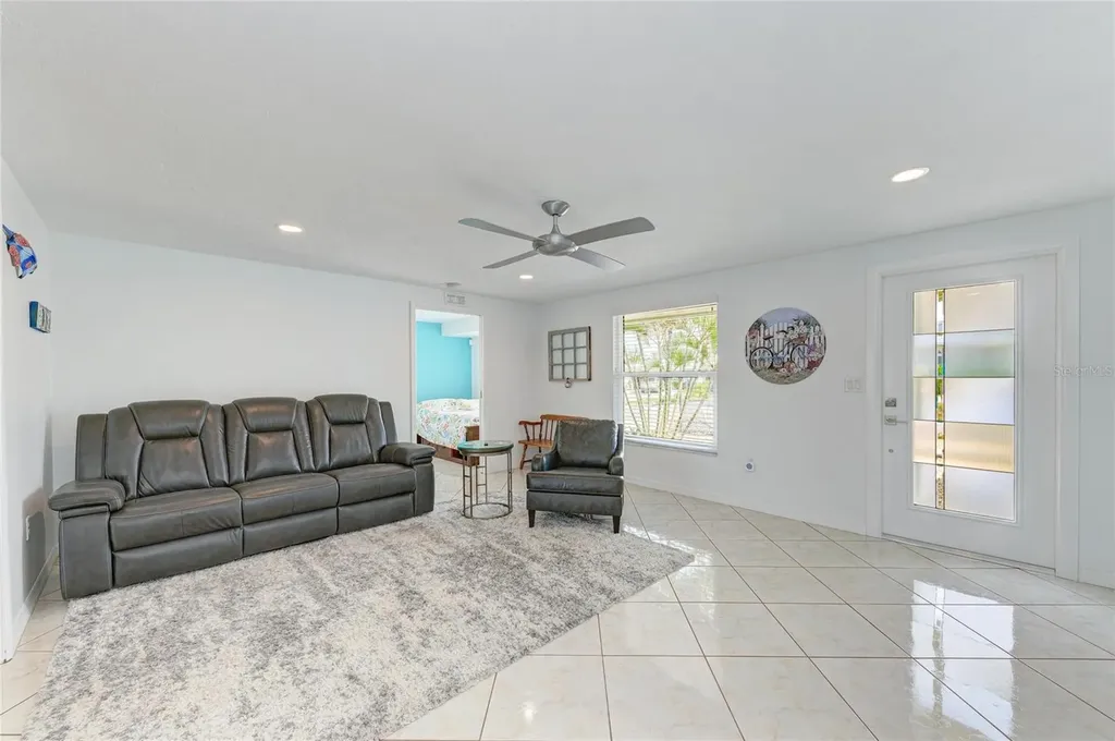 9907 Royal Palm Drive Bradenton FL 34210