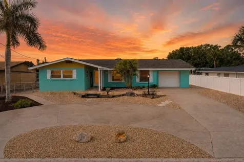 9907 Royal Palm Drive Bradenton FL 34210