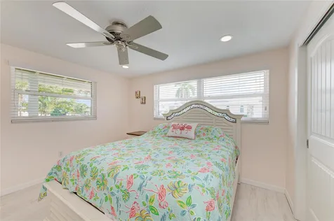 9907 Royal Palm Drive Bradenton FL 34210