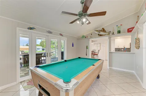 9907 Royal Palm Drive Bradenton FL 34210