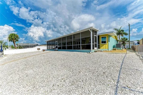 9907 Royal Palm Drive Bradenton FL 34210