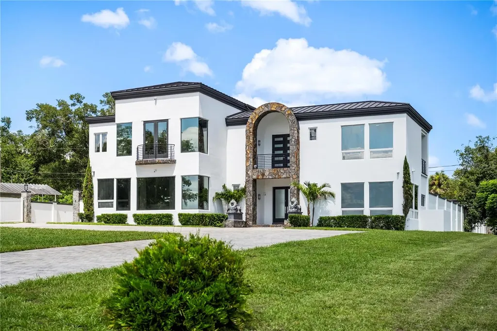 736 Lake Winnemissett Drive Deland FL 32724