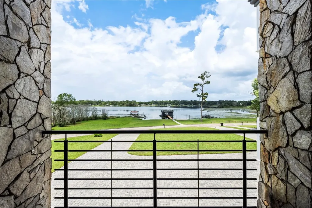 736 Lake Winnemissett Drive Deland FL 32724