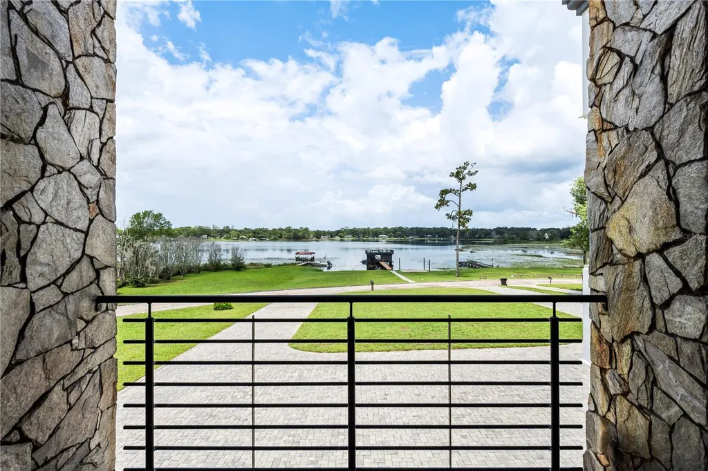 736 Lake Winnemissett Drive Deland FL 32724
