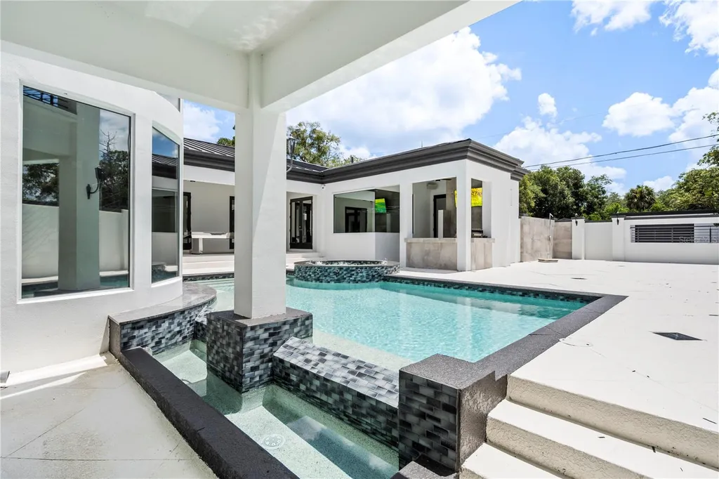 736 Lake Winnemissett Drive Deland FL 32724