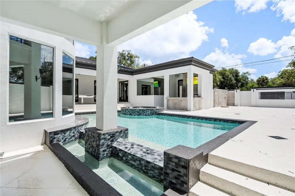 736 Lake Winnemissett Drive Deland FL 32724