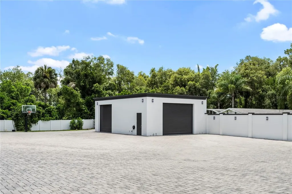 736 Lake Winnemissett Drive Deland FL 32724