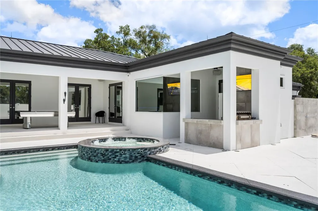 736 Lake Winnemissett Drive Deland FL 32724