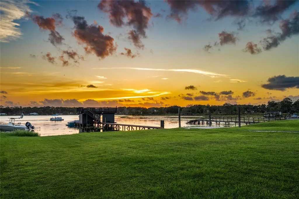 736 Lake Winnemissett Drive Deland FL 32724