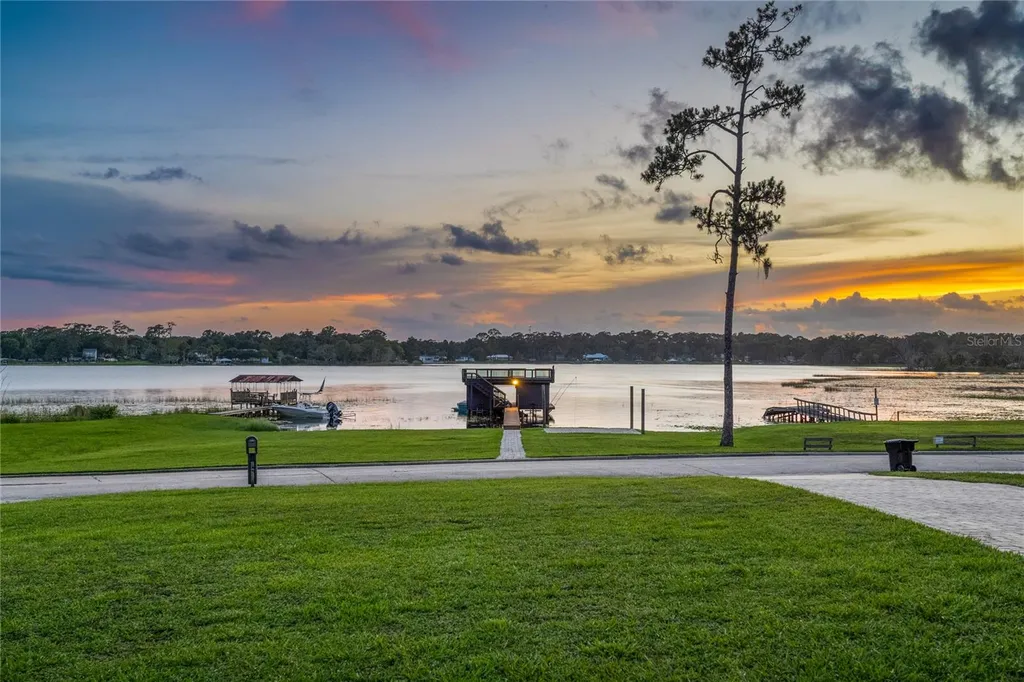 736 Lake Winnemissett Drive Deland FL 32724
