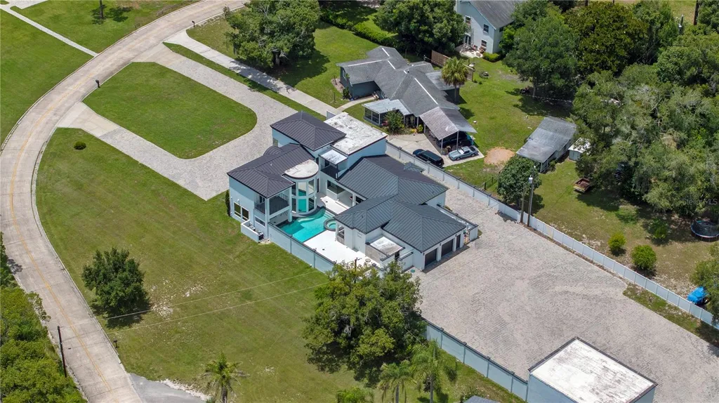 736 Lake Winnemissett Drive Deland FL 32724