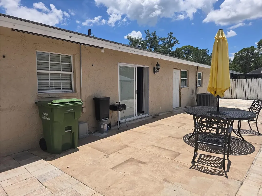 537 Melody Circle Sarasota FL 34237