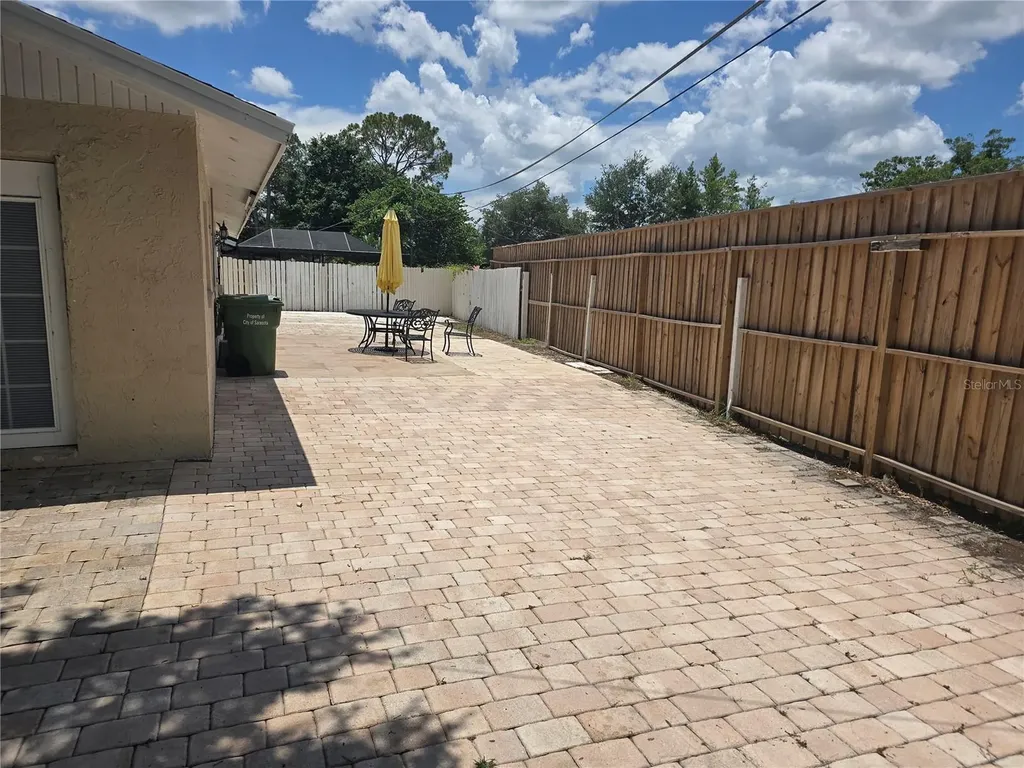 537 Melody Circle Sarasota FL 34237