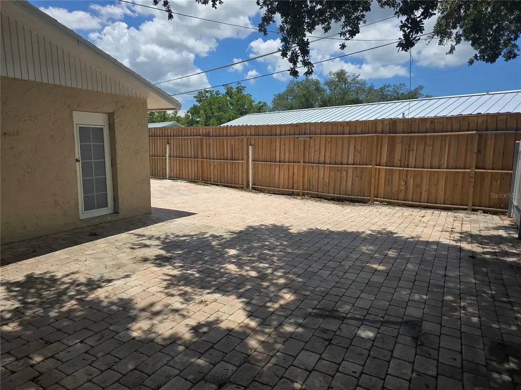 537 Melody Circle Sarasota FL 34237